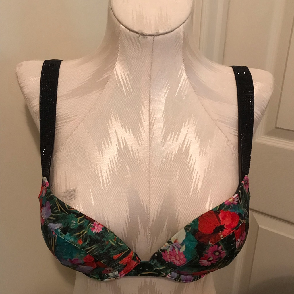 Victoria’s Secret Bikini Top Size 32c Floral/Beaded Straps $69.95 Nwt